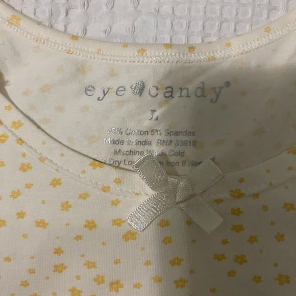 NWOT Eye Candy Top White Yellow Floral Cap Sleeve Top - Picture 3 of 5
